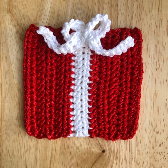Crochet Christmas Present Coasters (2 pack) - Picture 8 of 8